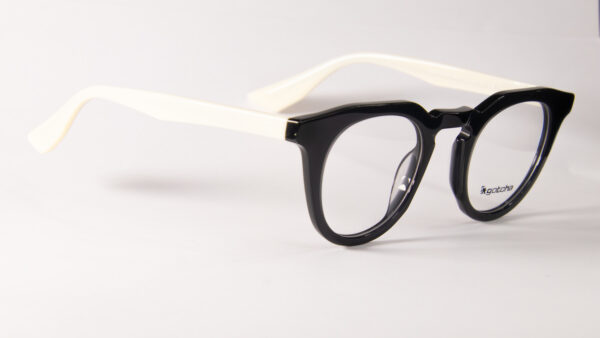 Lentes Ópticos Gotcha Blanco y Negro de Acetato